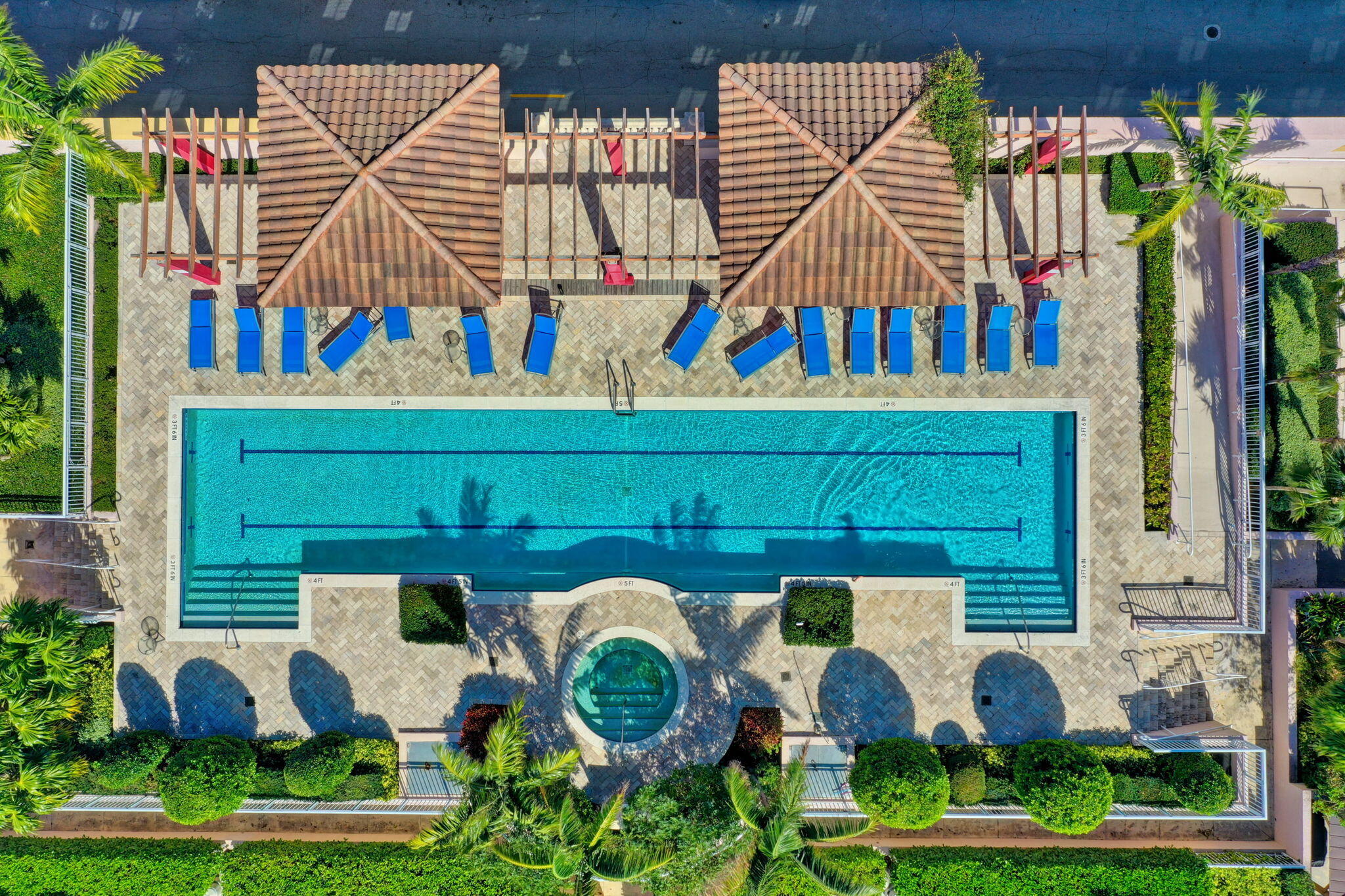 WHITNEY CONDO - Residential