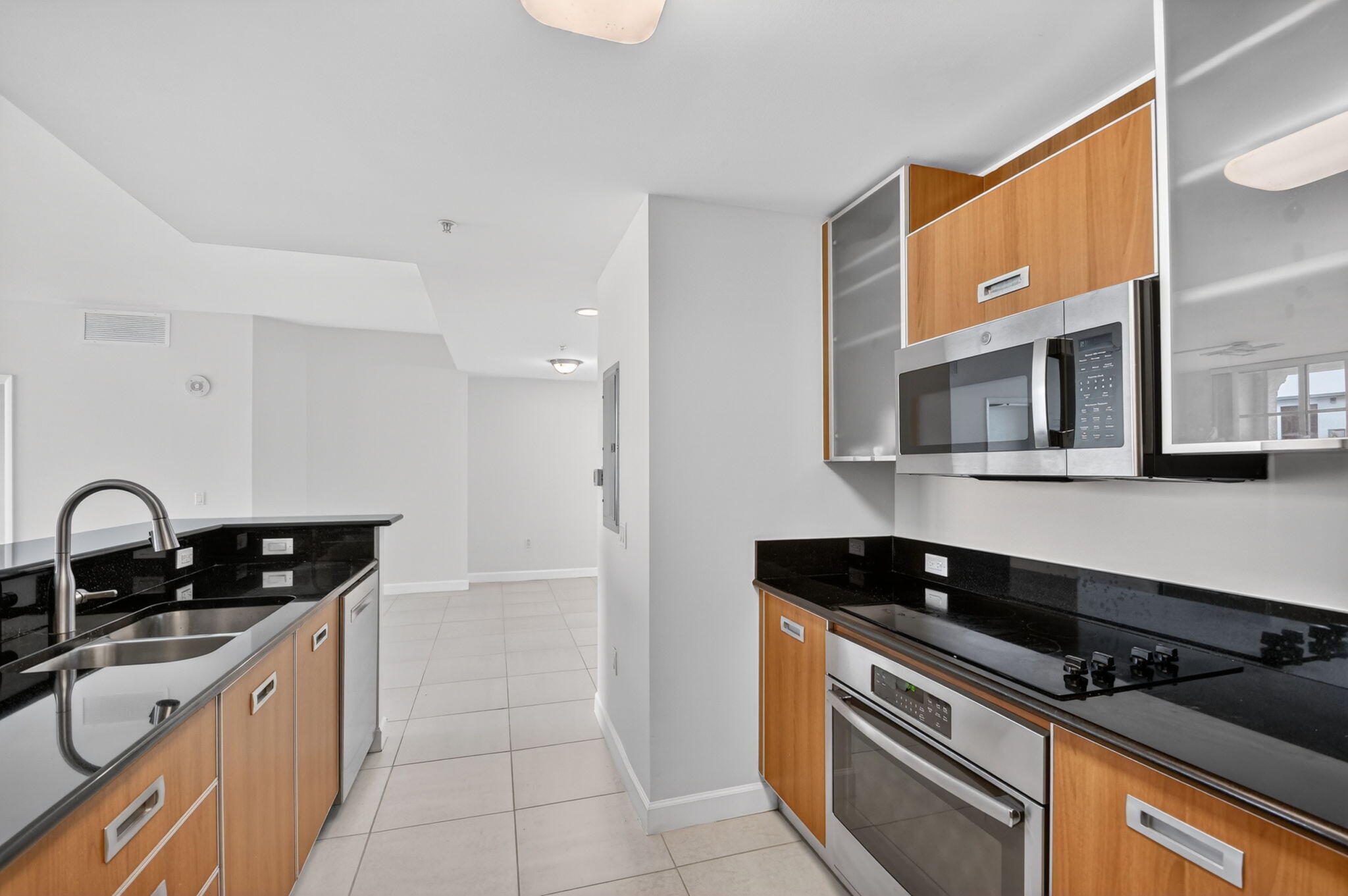 WHITNEY CONDO - Residential