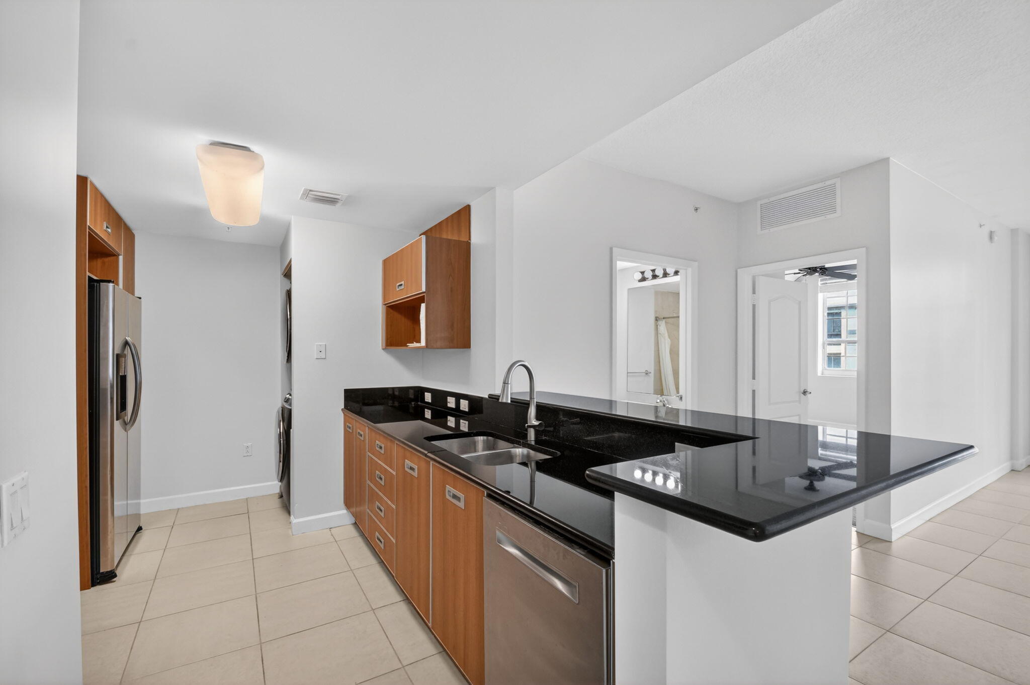 WHITNEY CONDO - Residential
