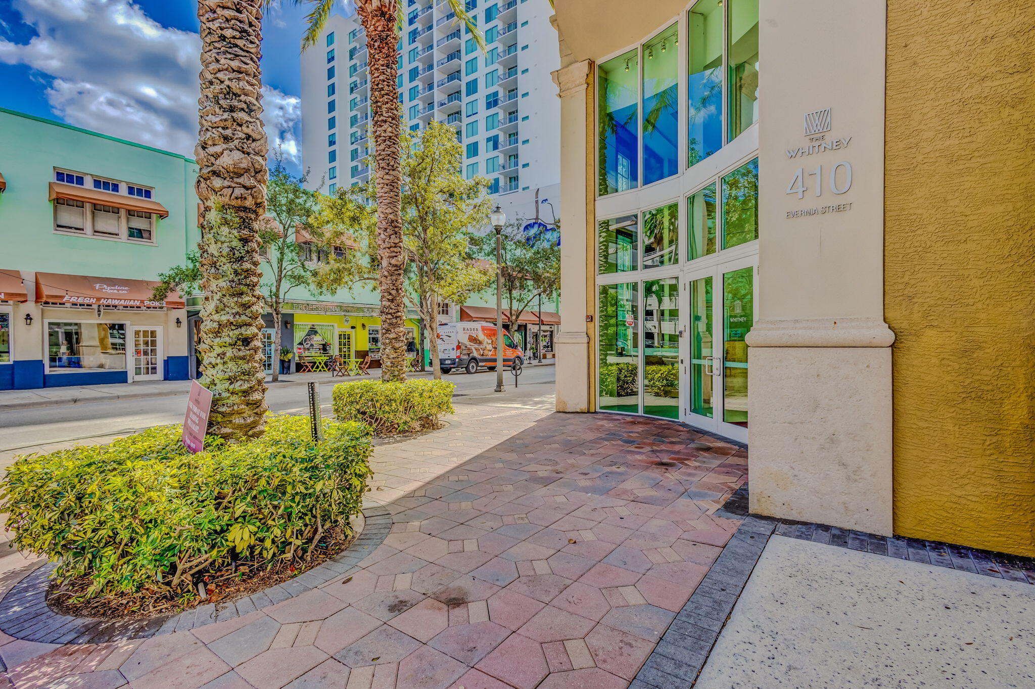 WHITNEY CONDO - Residential