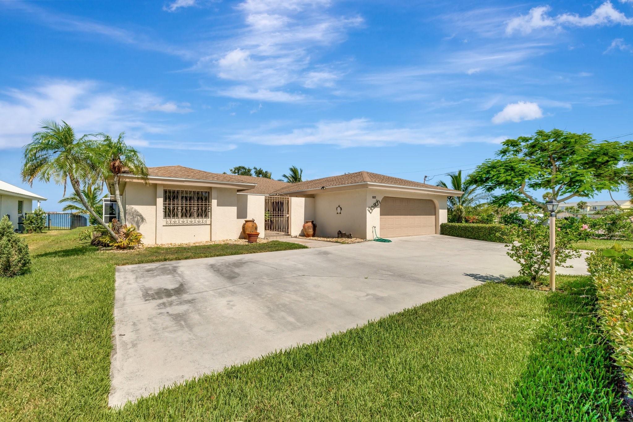 1701 Bayshore Dr, Hutchinson Island, FL, 34949/$1,500,000 4 1701 Bayshore Dr