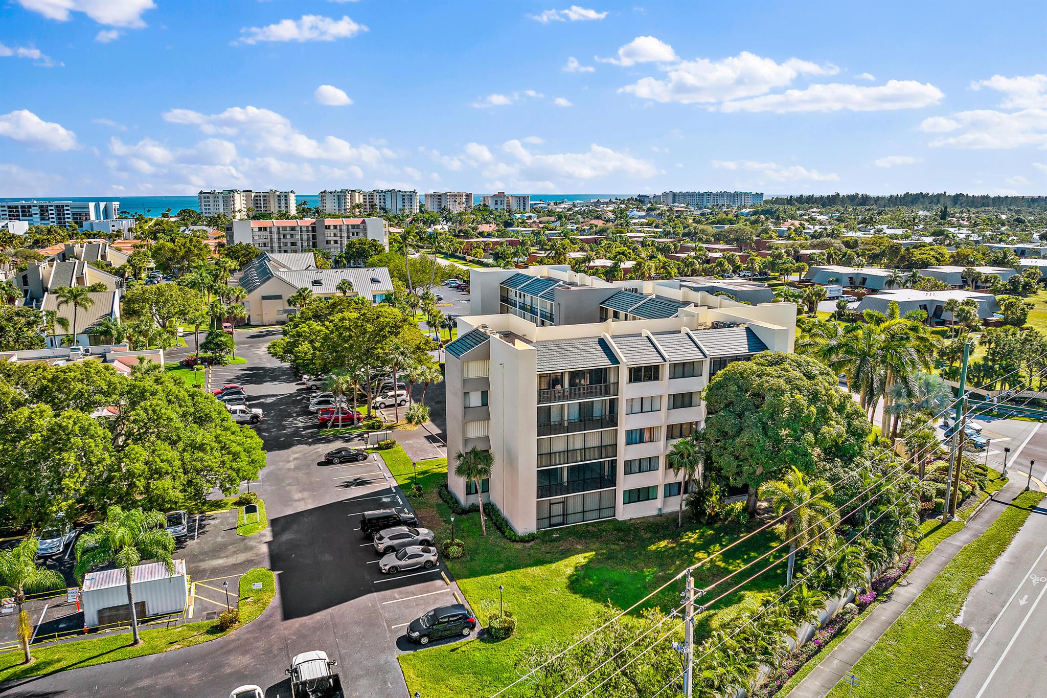 JUPITER OCEAN AND RACQUET - Residential Lease