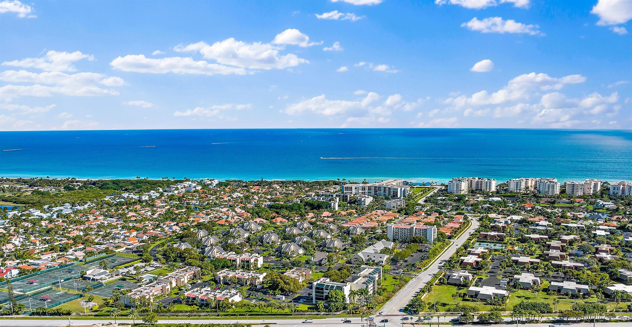 JUPITER OCEAN AND RACQUET - Residential Lease