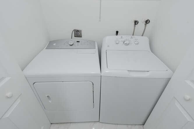 JUPITER OCEAN AND RACQUET - Residential Lease