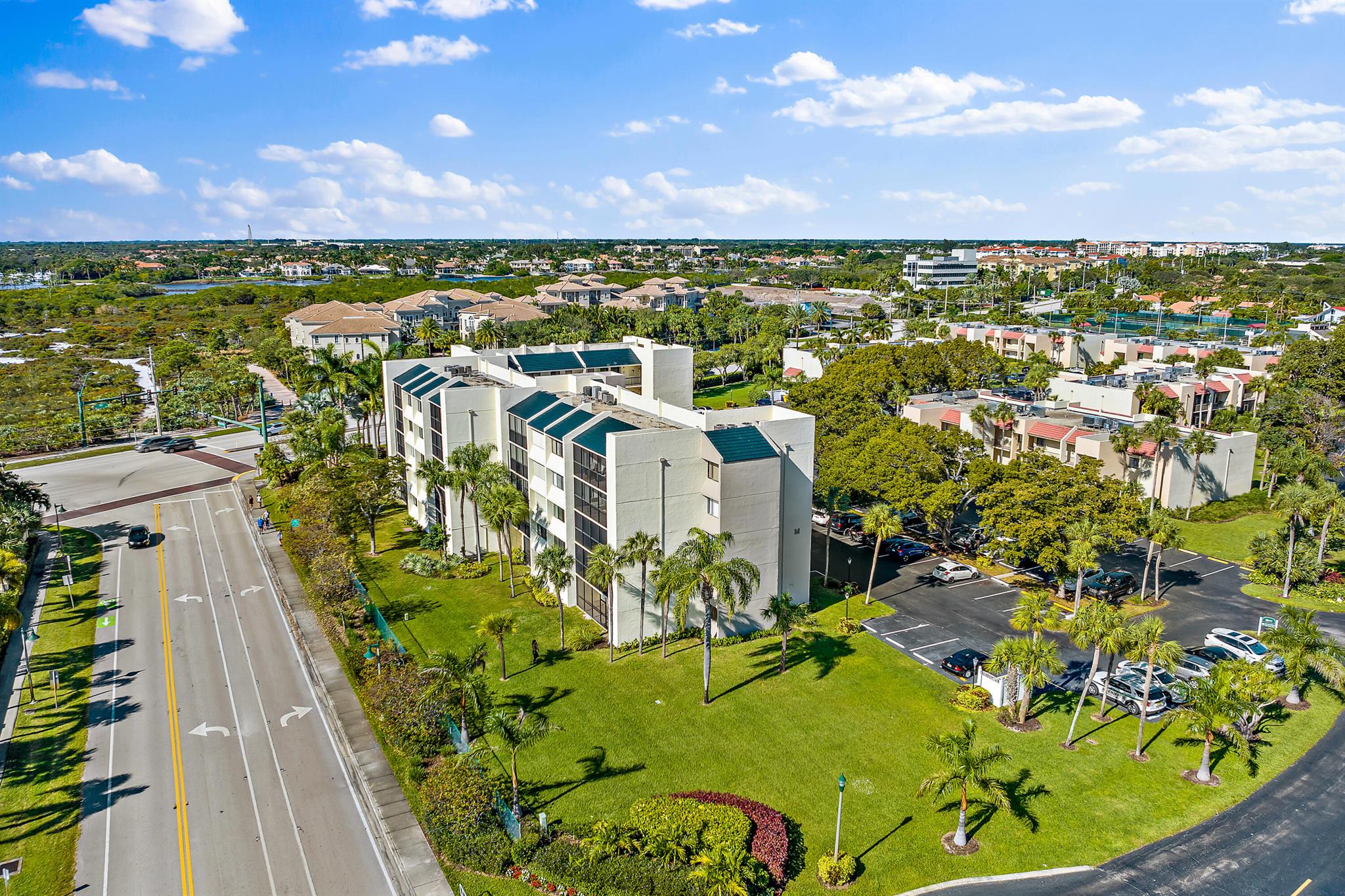 JUPITER OCEAN AND RACQUET - Residential Lease