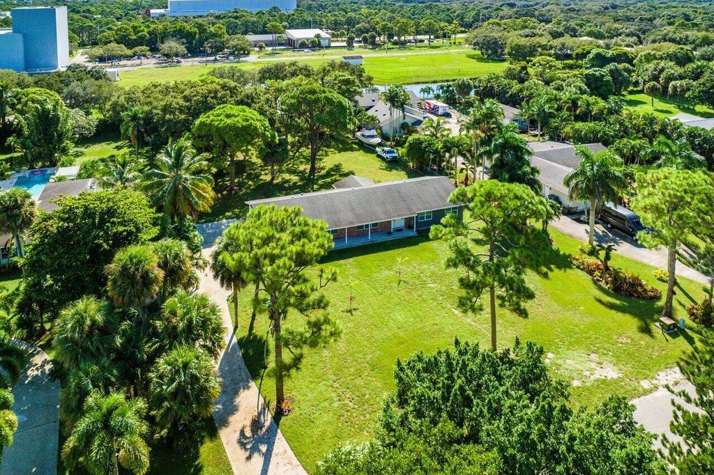 Photo of 11144 Monet Woods Road, Palm Beach Gardens, FL 33410 (MLS # R11022724)