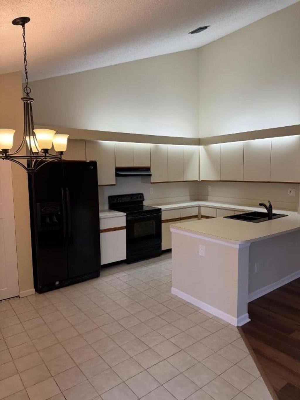 Photo of 1040 Summit Place Circle #B, West Palm Beach, FL 33415 (MLS # R11158896)