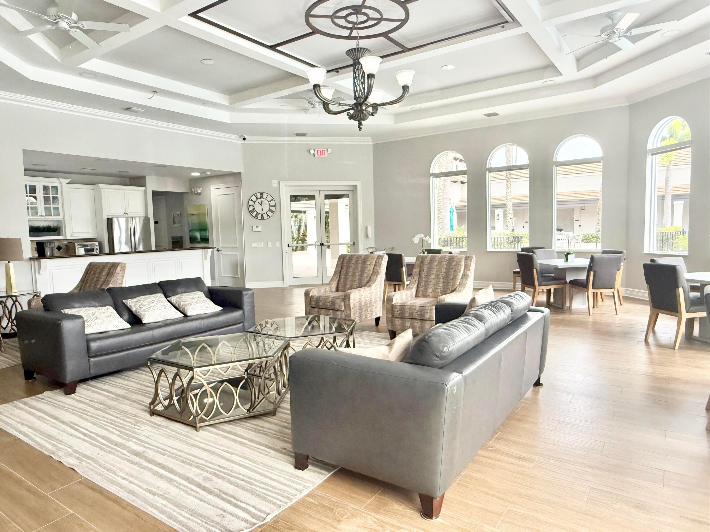 SATURNIA / CAPELLA 2 - Residential Lease