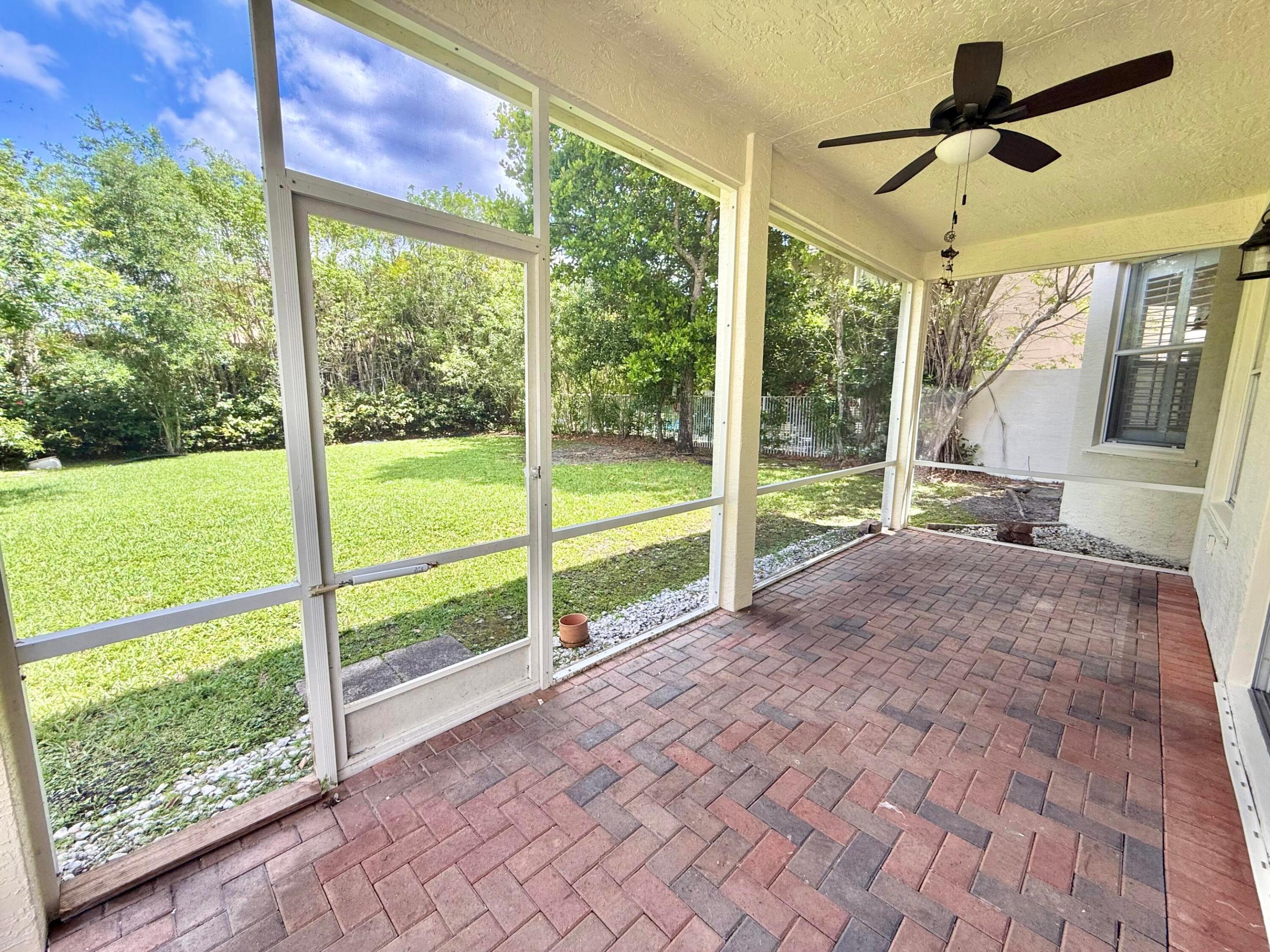 SATURNIA / CAPELLA 2 - Residential Lease