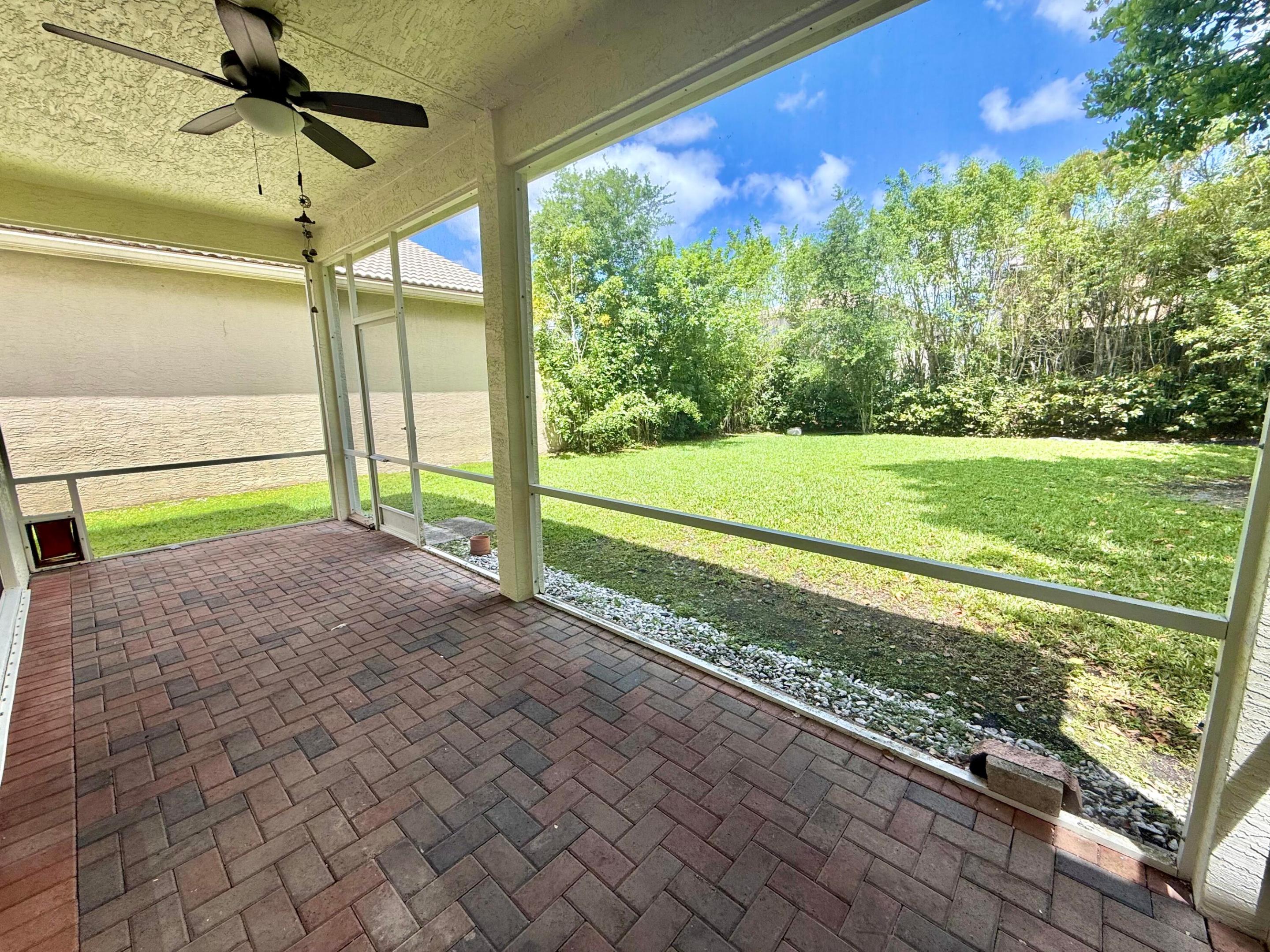 SATURNIA / CAPELLA 2 - Residential Lease