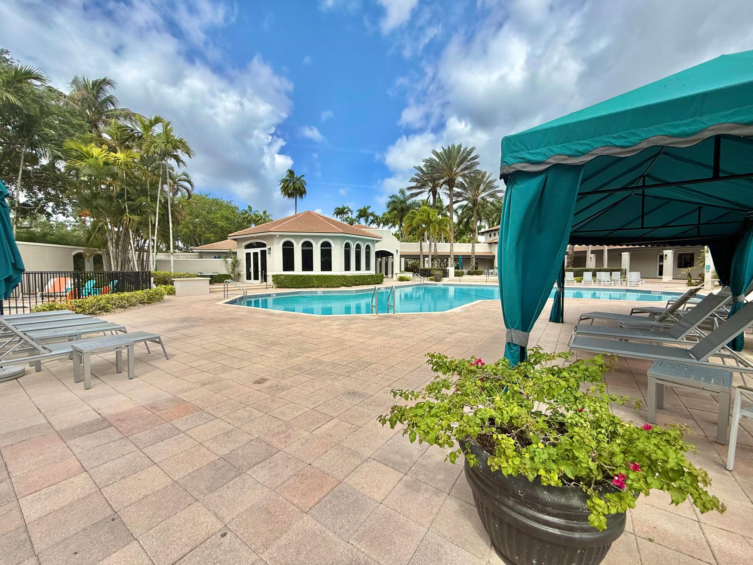 SATURNIA / CAPELLA 2 - Residential Lease