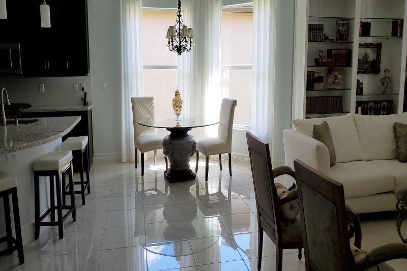 VALENCIA COVE - Residential