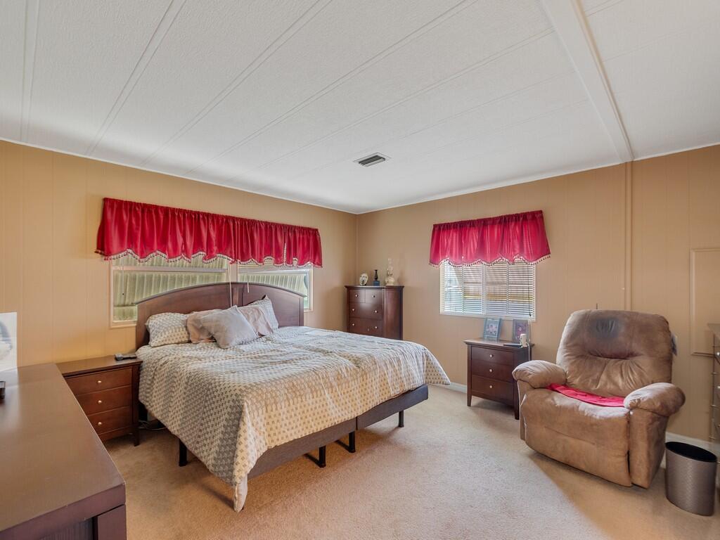 Pinelake Village - Residential