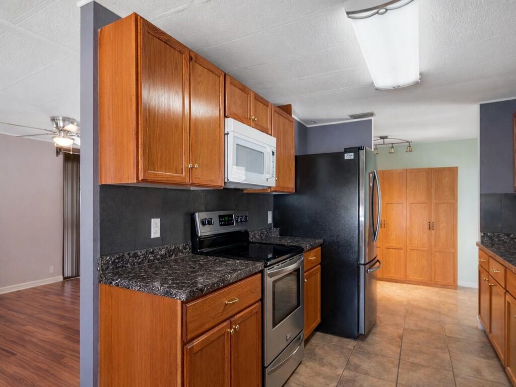 Pinelake Village - Residential