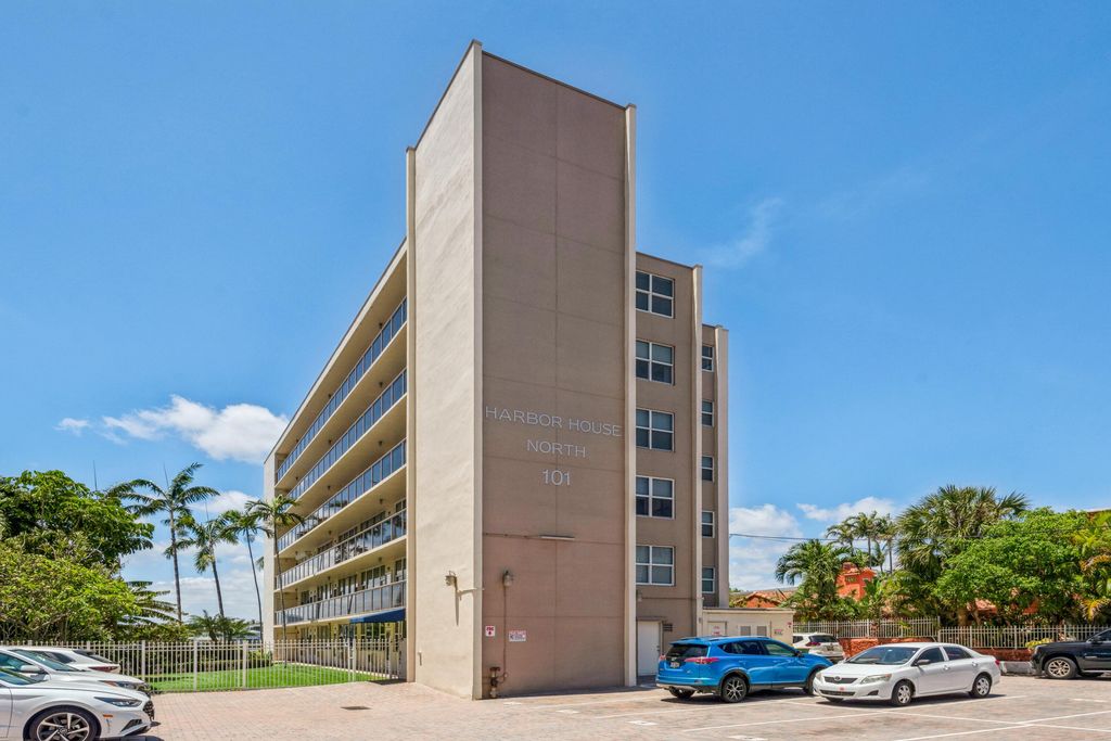Photo of 101 N Birch Road #503, Fort Lauderdale, FL 33304 (MLS # B26013123)