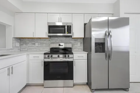 2200 S Cypress Bend Dr Unit 805, Pompano Beach, FL 33069 - MLS#: F10470711