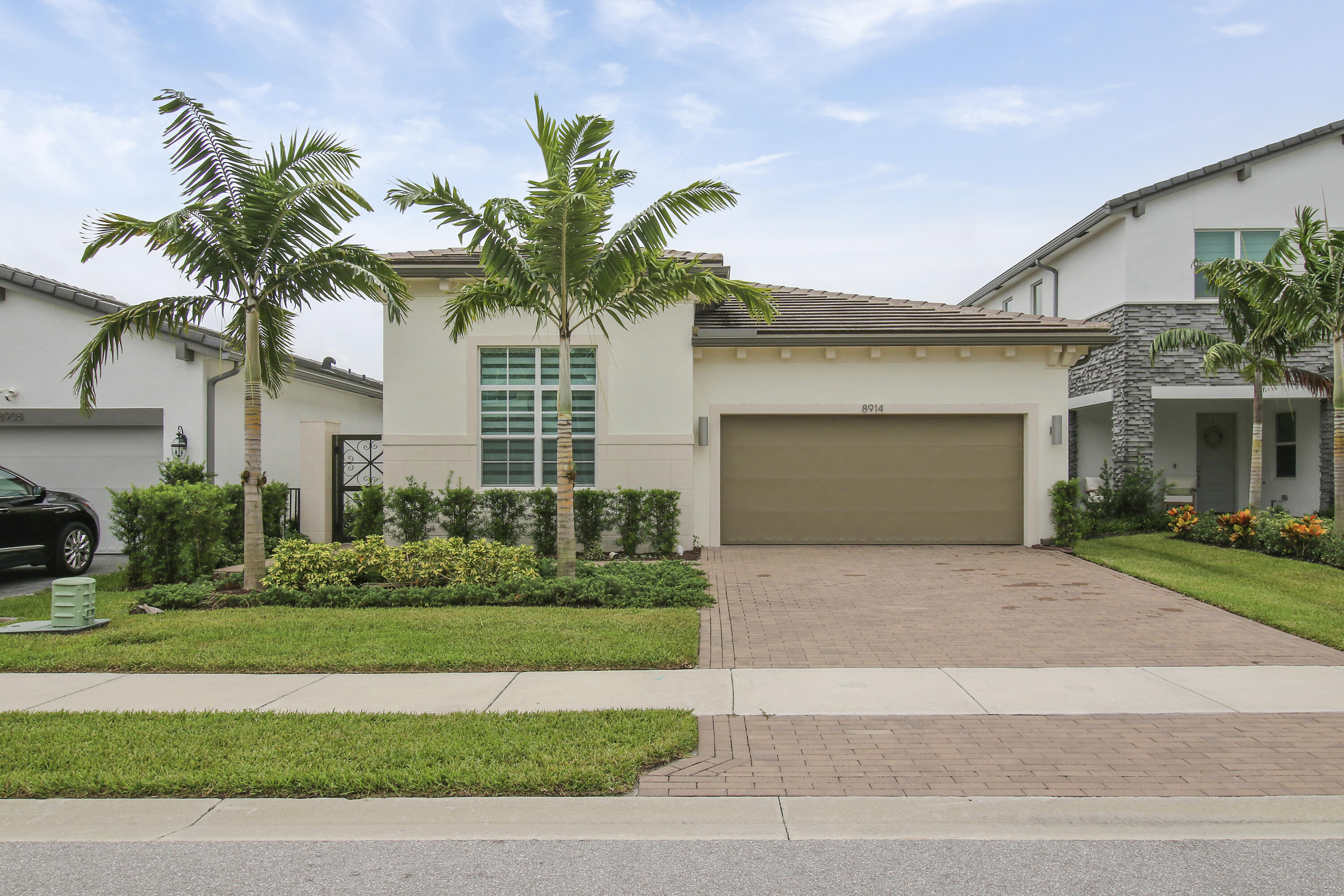 Properties 8914 Kingsmoor Way