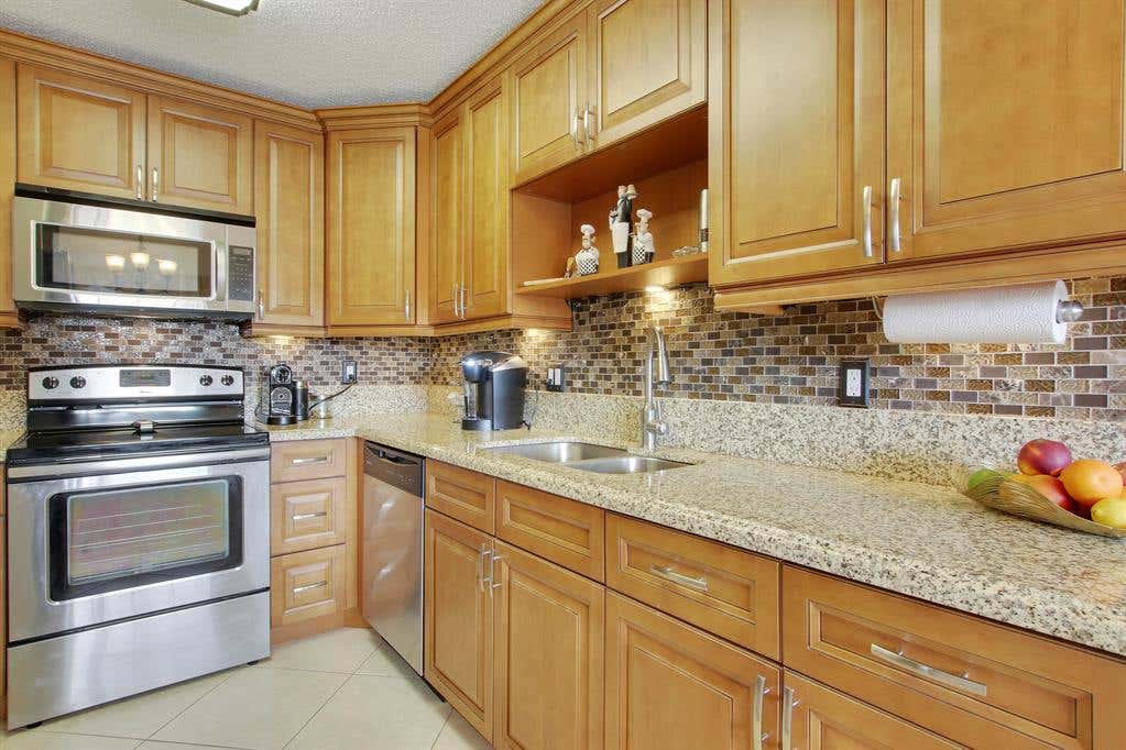 Photo of 13638 Via Flora #E, Delray Beach, FL 33484 (MLS # R10783704)