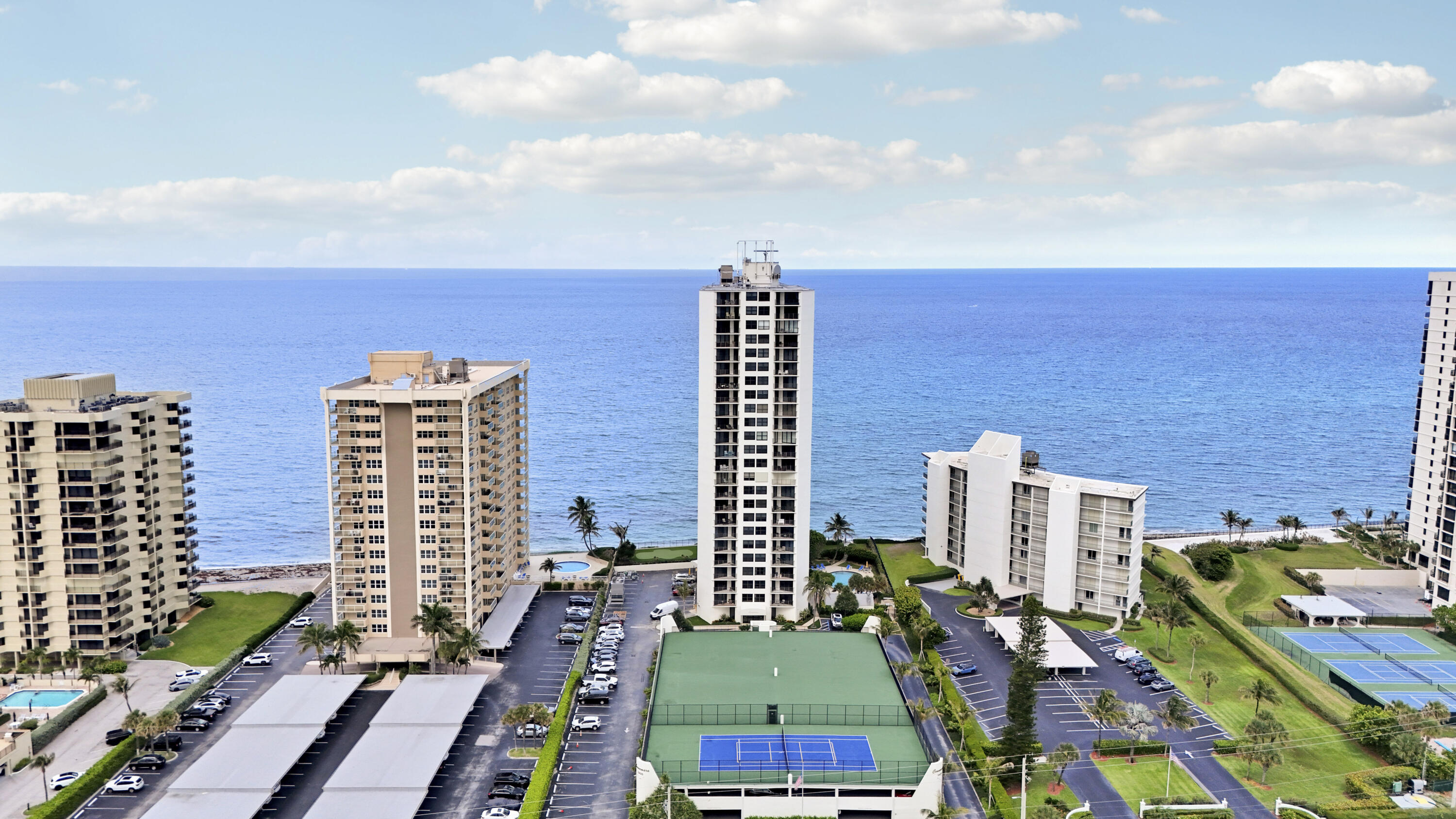 5420 N Ocean Drive 204