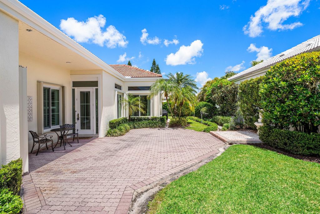 Photo of 116 Coral Cay Drive, Palm Beach Gardens, FL 33418 (MLS # B26030545)