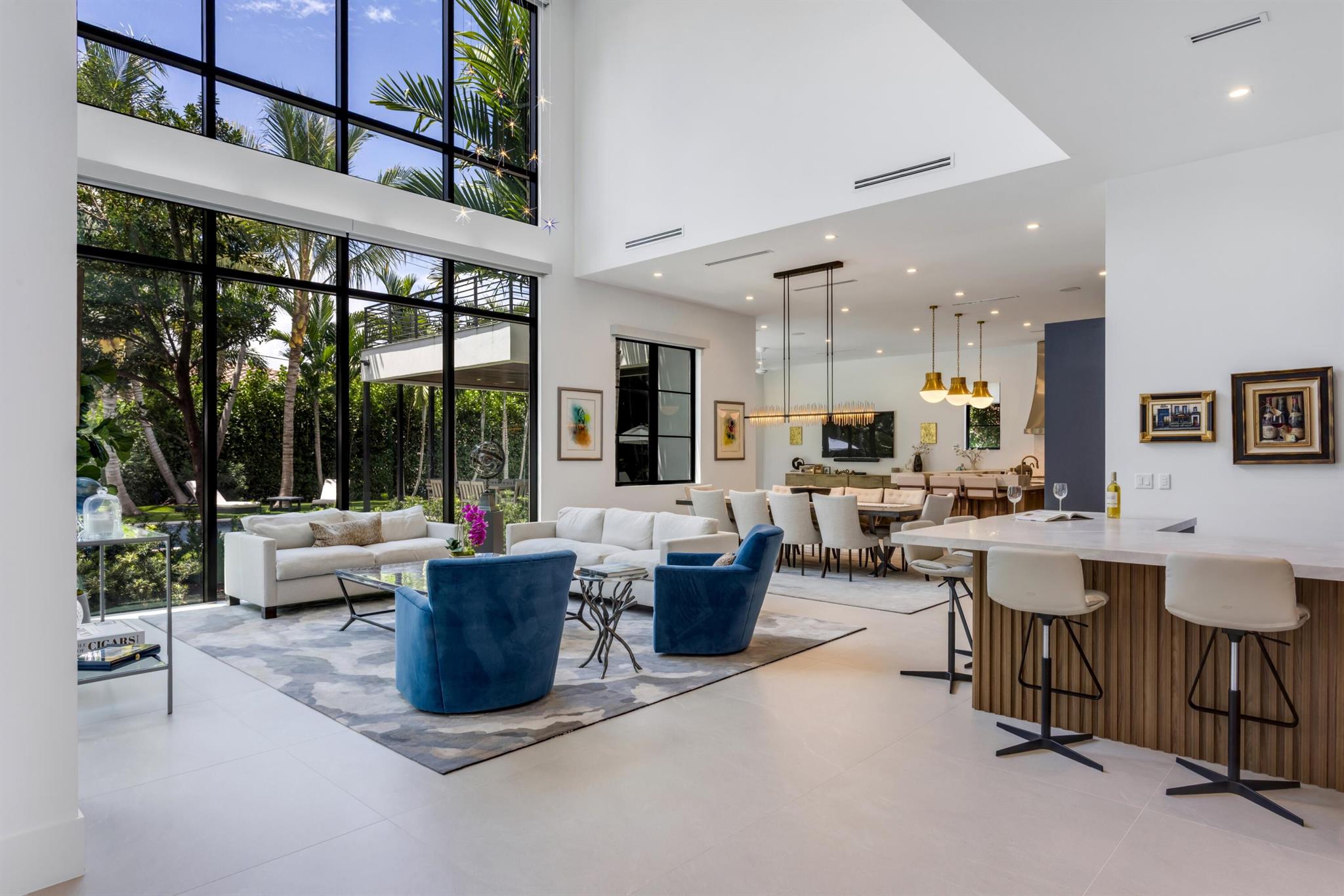 1133 Cocoanut Road