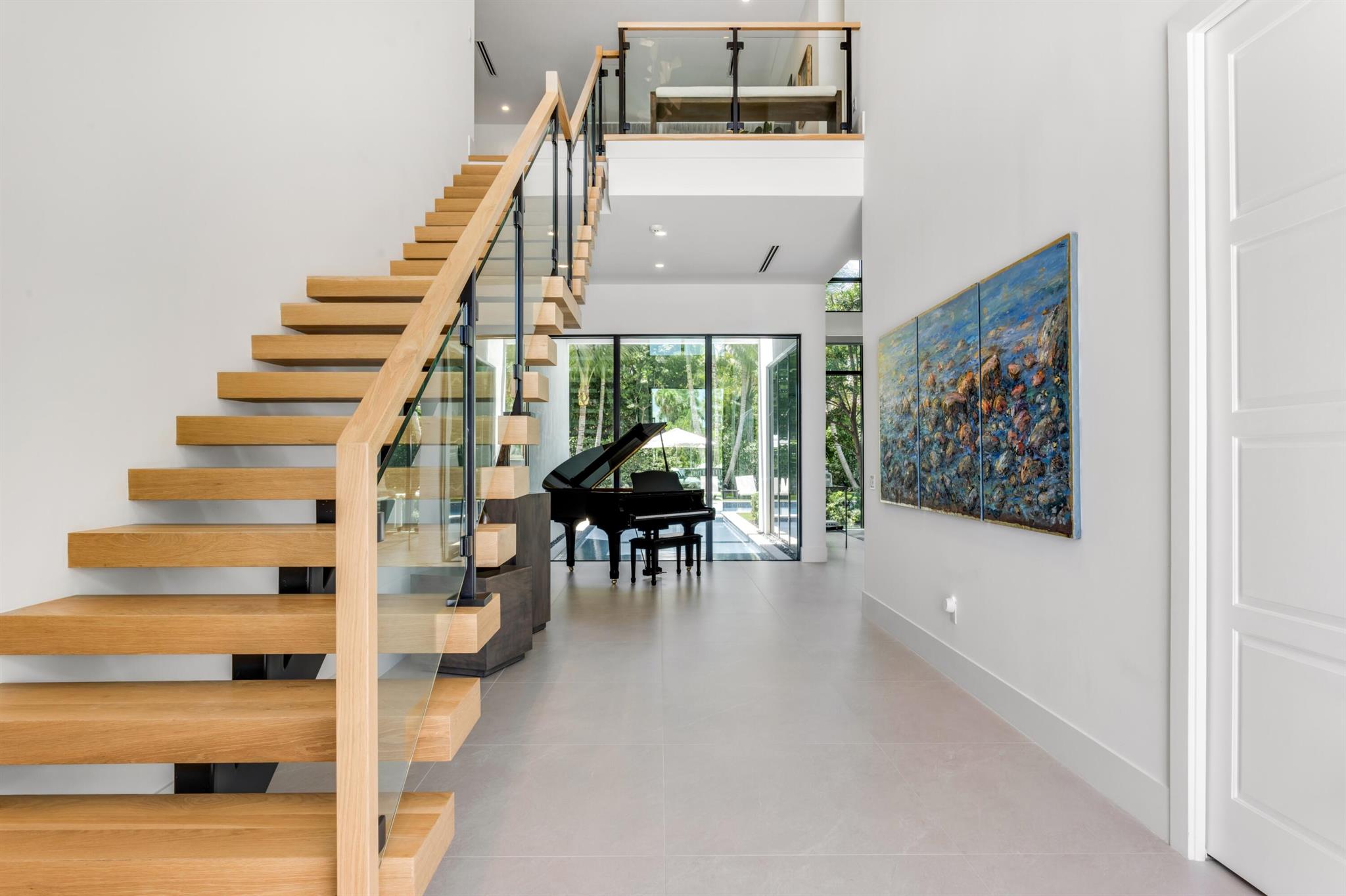 1133 Cocoanut Road