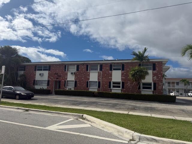 LAKE VIEW CONDO APTS - Residential