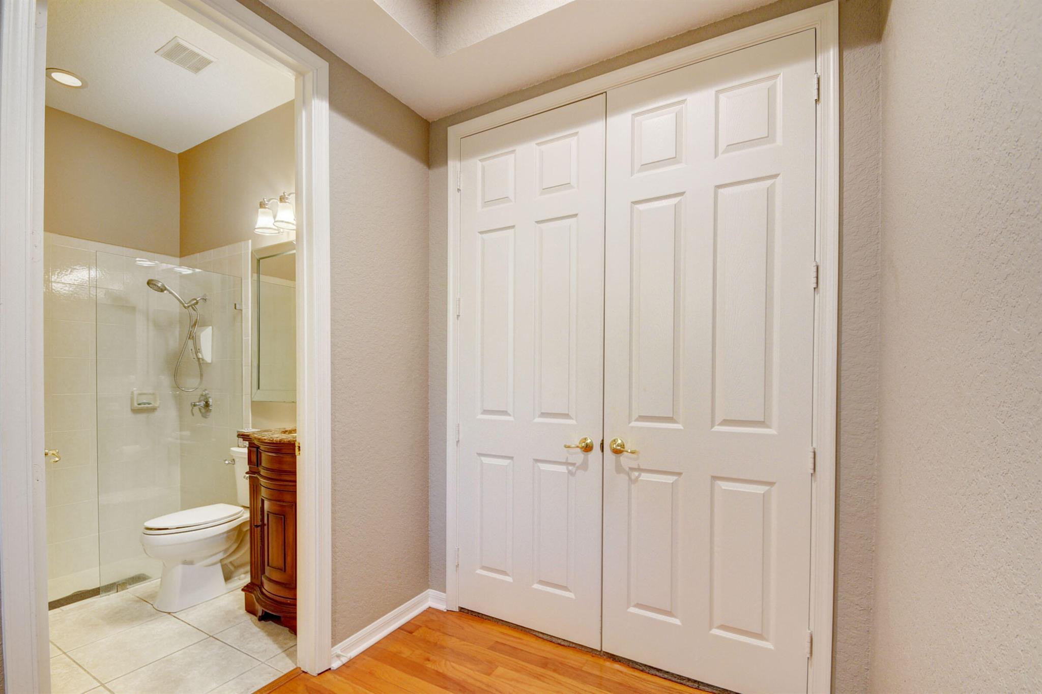 ISLES AT WELLINGTON 2 - Residential Lease