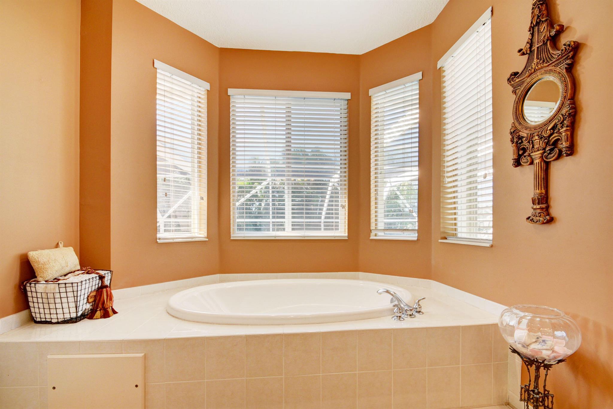 ISLES AT WELLINGTON 2 - Residential Lease