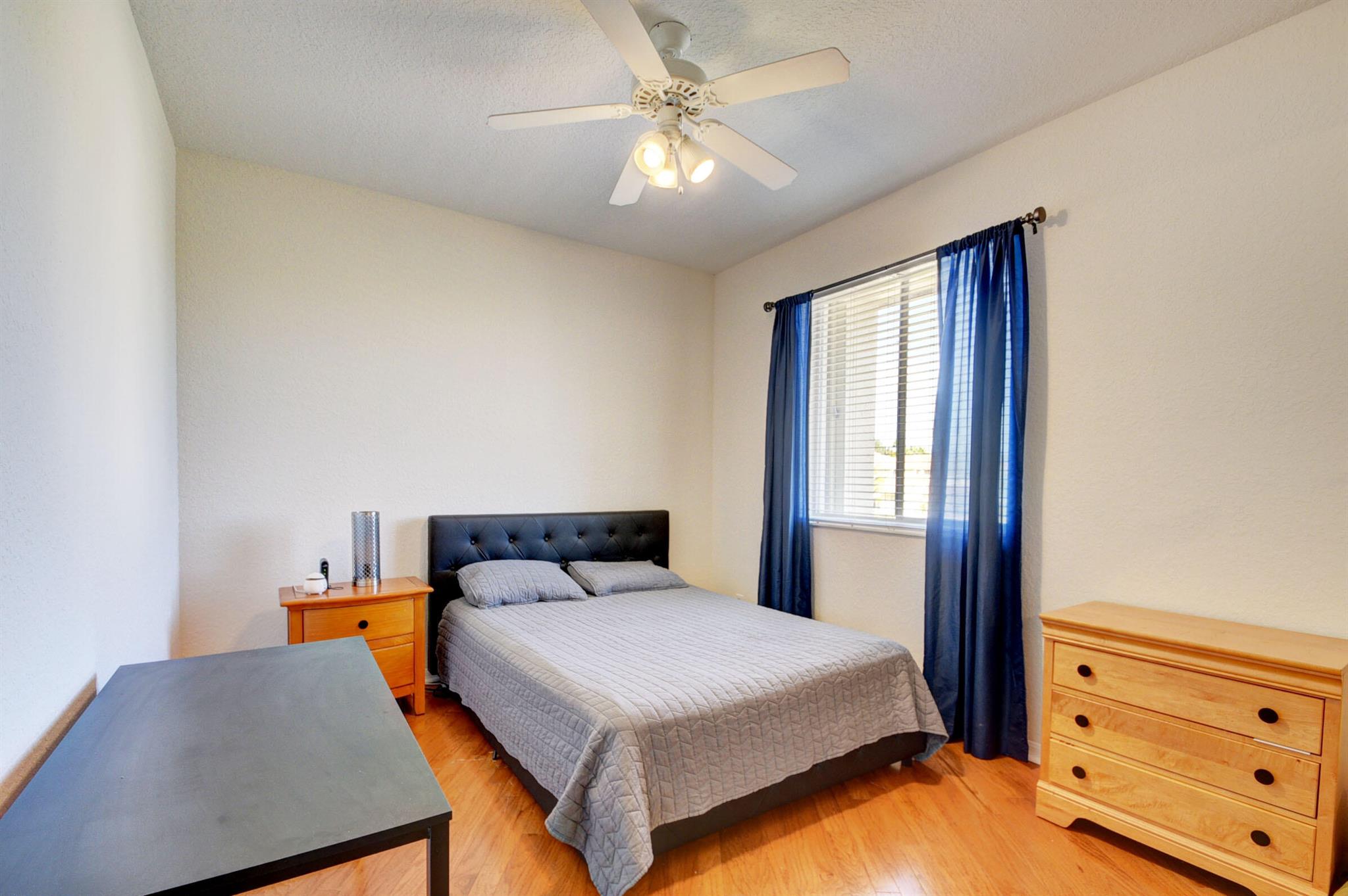 ISLES AT WELLINGTON 2 - Residential Lease