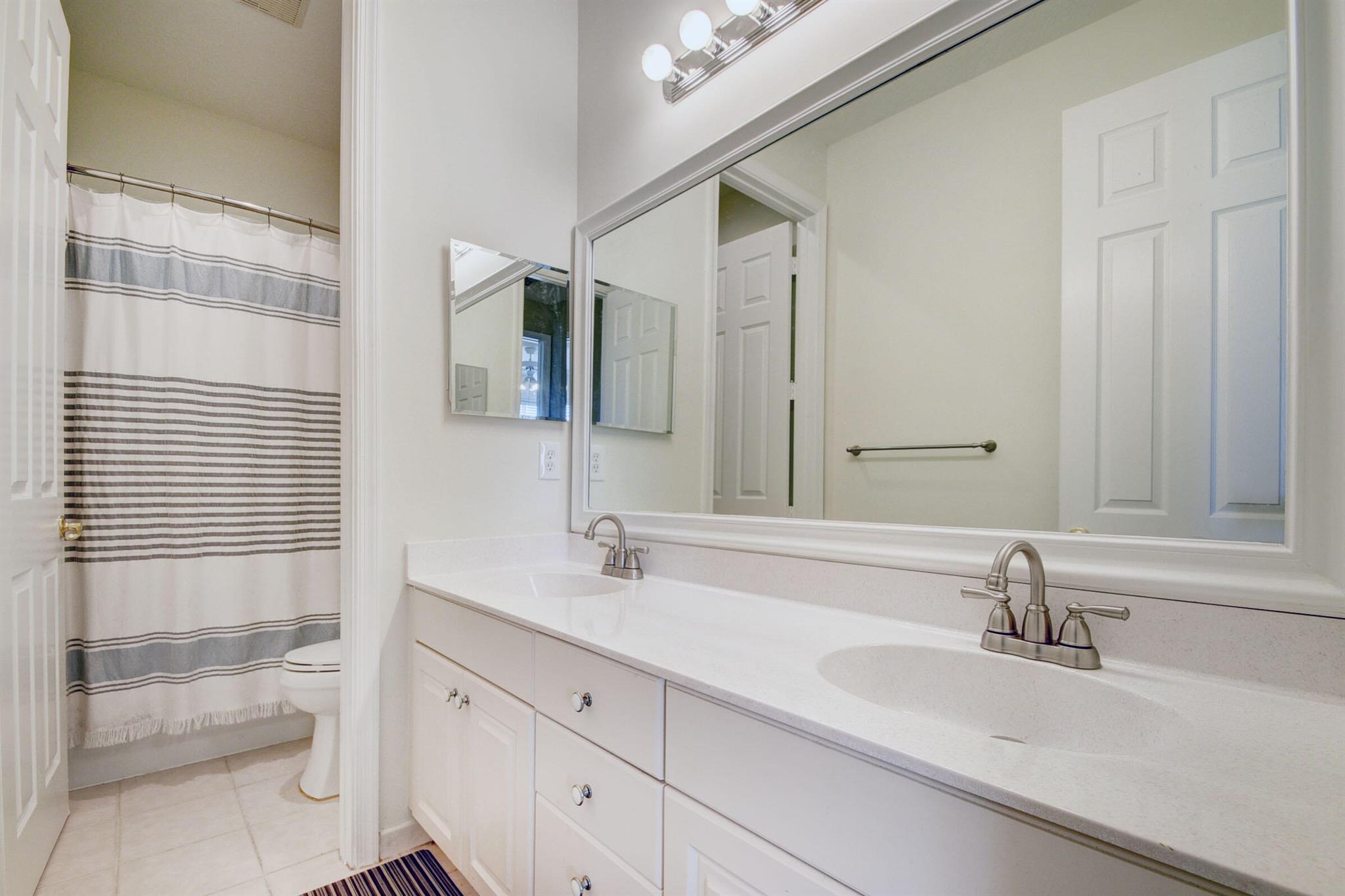 ISLES AT WELLINGTON 2 - Residential Lease