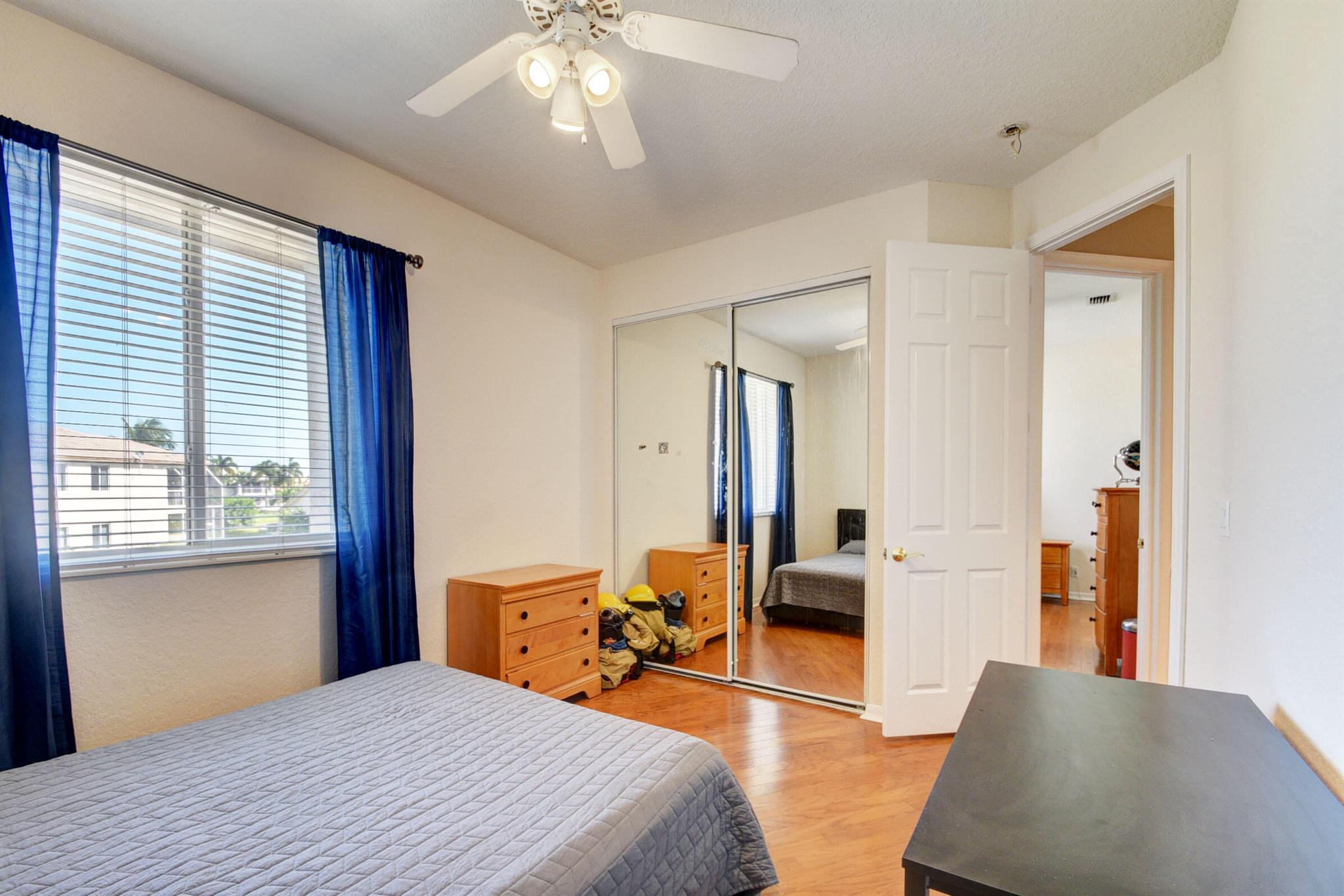 ISLES AT WELLINGTON 2 - Residential Lease