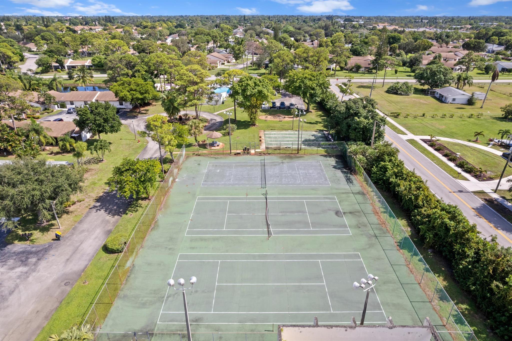 VILLAGES OF WOODLAKE 4 - Residential