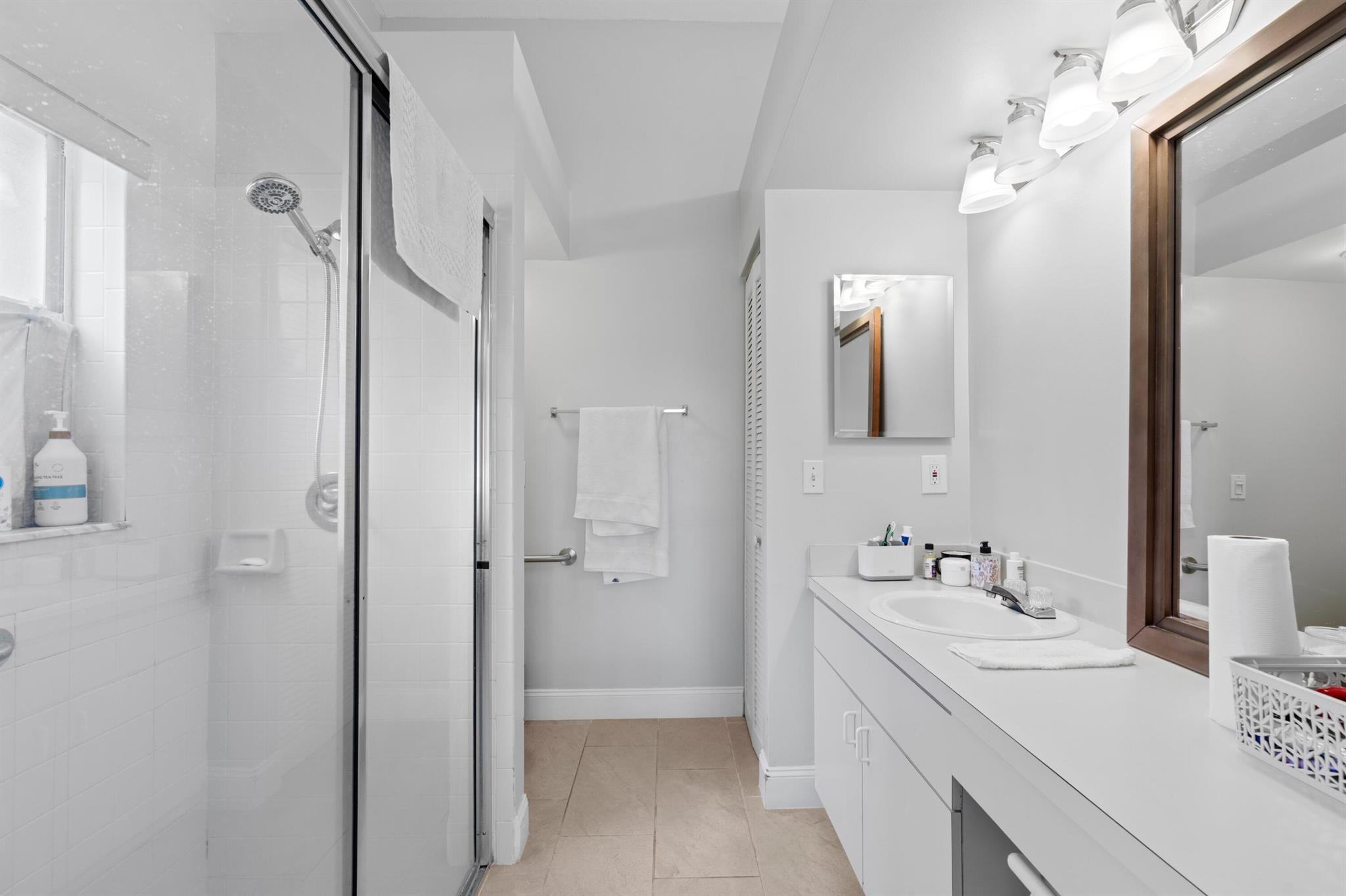 VILLAGES OF WOODLAKE 4 - Residential