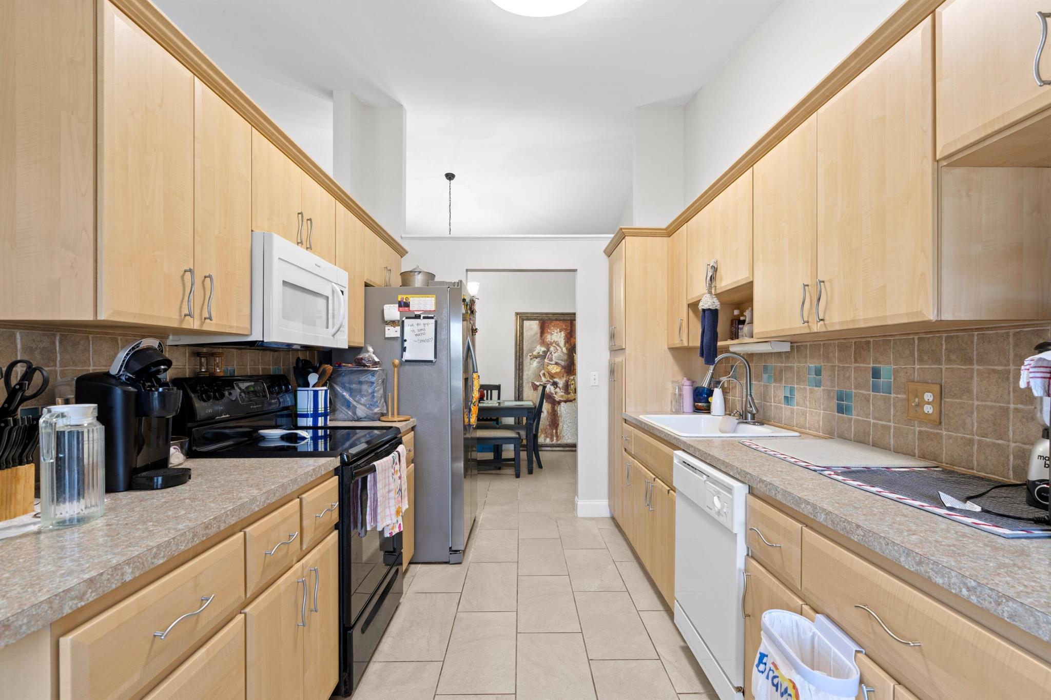 VILLAGES OF WOODLAKE 4 - Residential