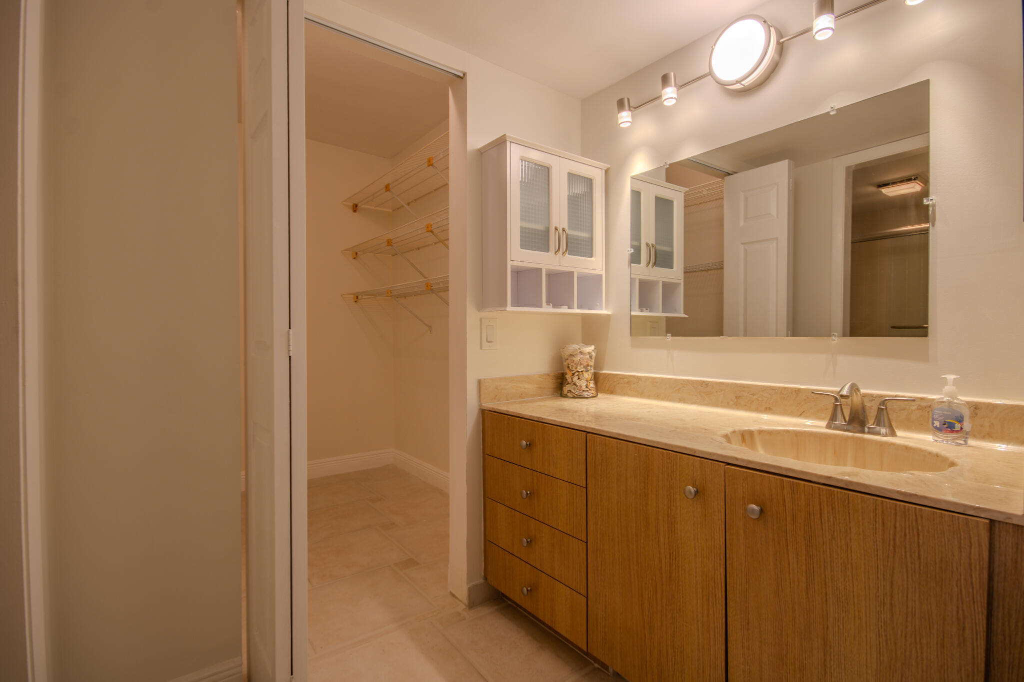 HUNTINGTON LAKES SEC ONE CONDOS - Residential