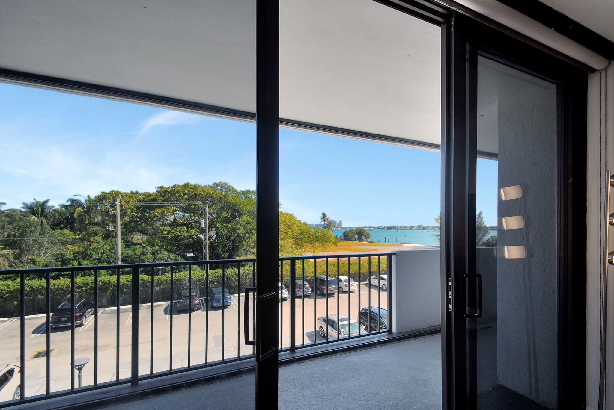 5600 N Flagler Drive Unit 207
