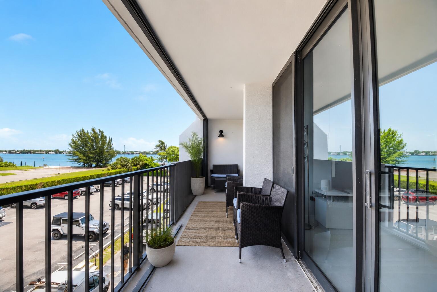 5600 N Flagler Drive Unit 207