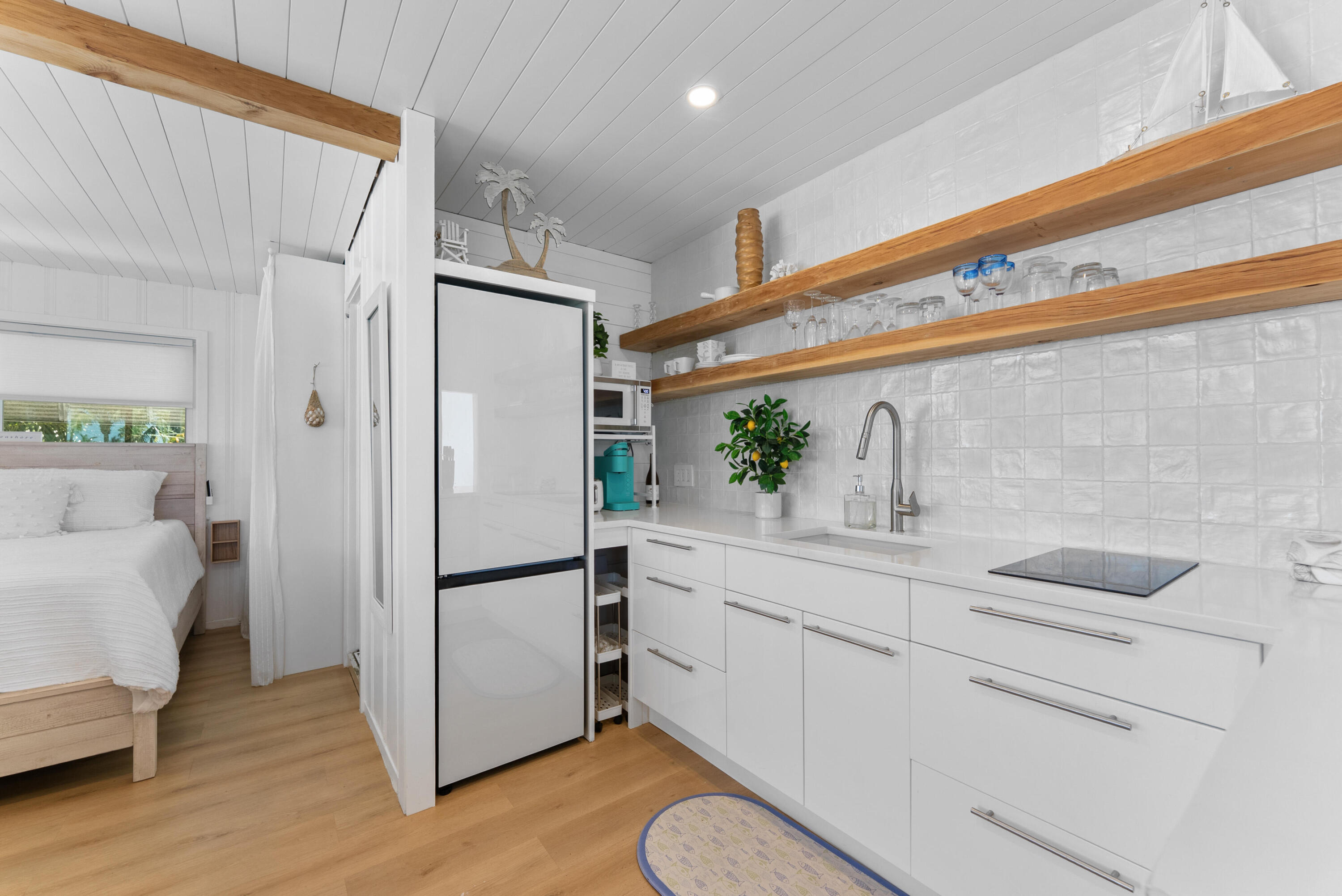BLUE OCEAN LODGE INC - Residential