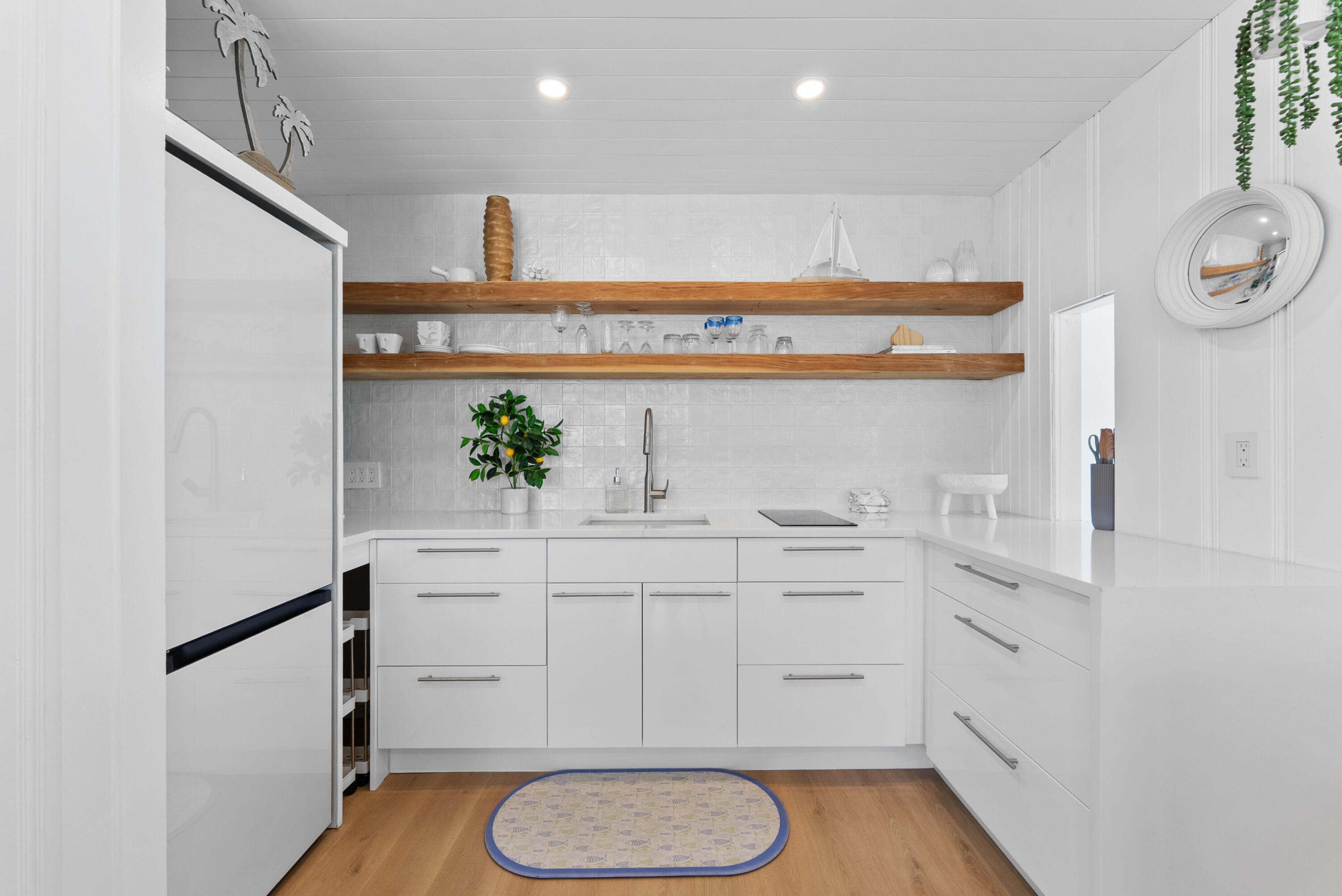 BLUE OCEAN LODGE INC - Residential