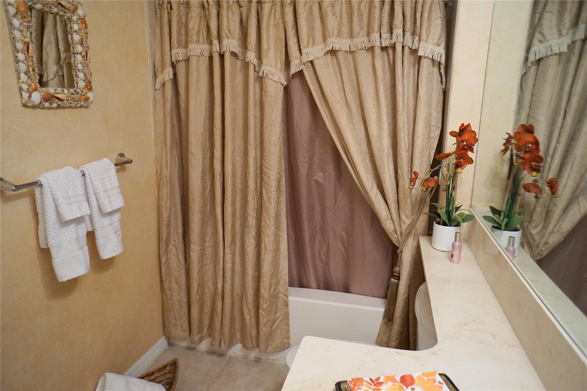 Boca Grand Condo Comm - Residential Lease