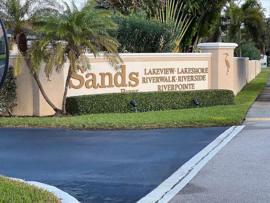 Photo of 3218 S Lakeview Circle #7101, Hutchinson Island, FL 34949 (MLS # R10791443)