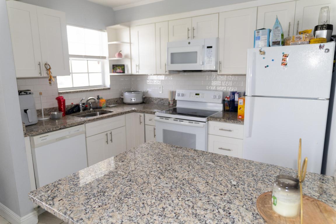 BUFFALO HEIGHTS - Residential Income