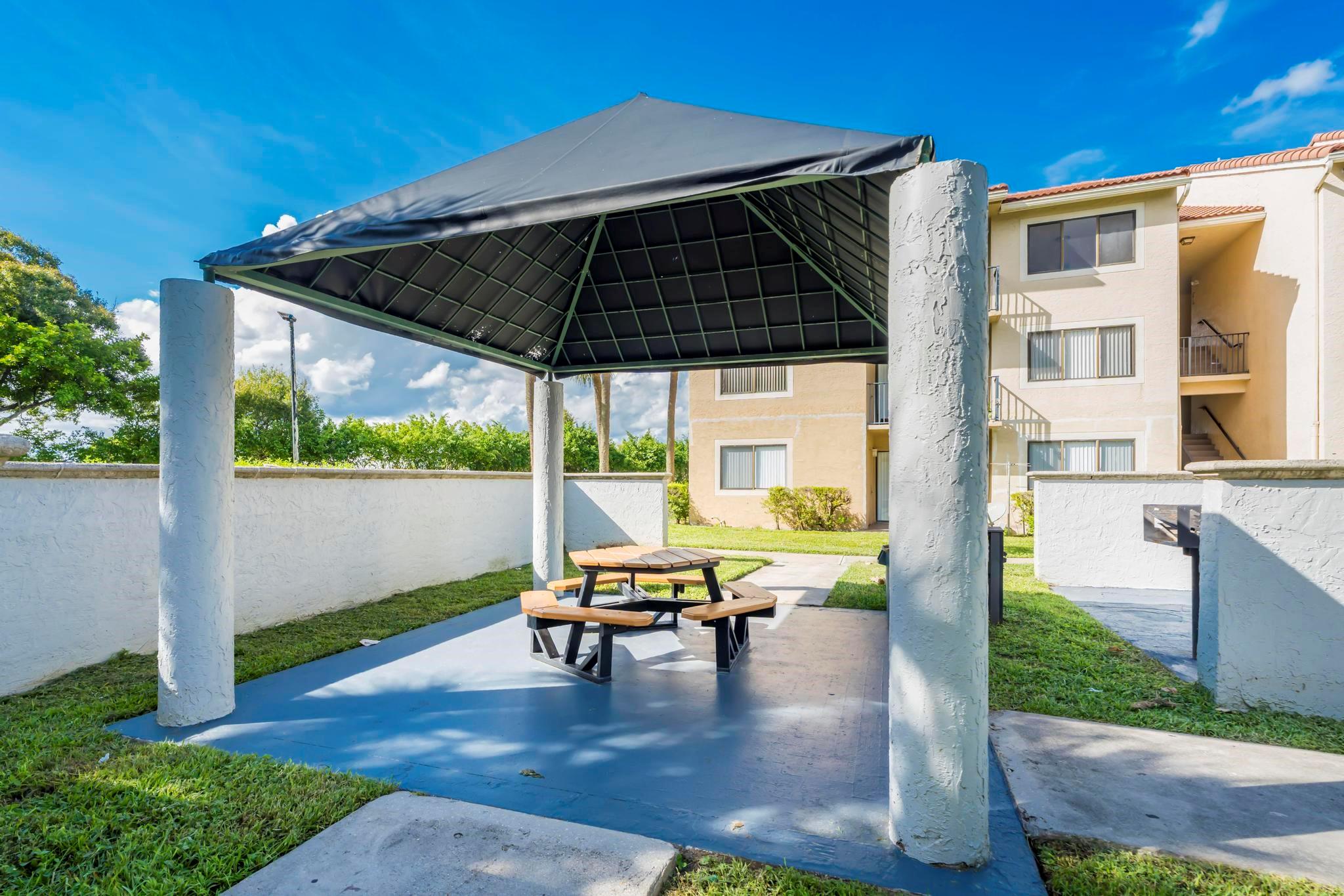 Visconti Condo - Residential Lease