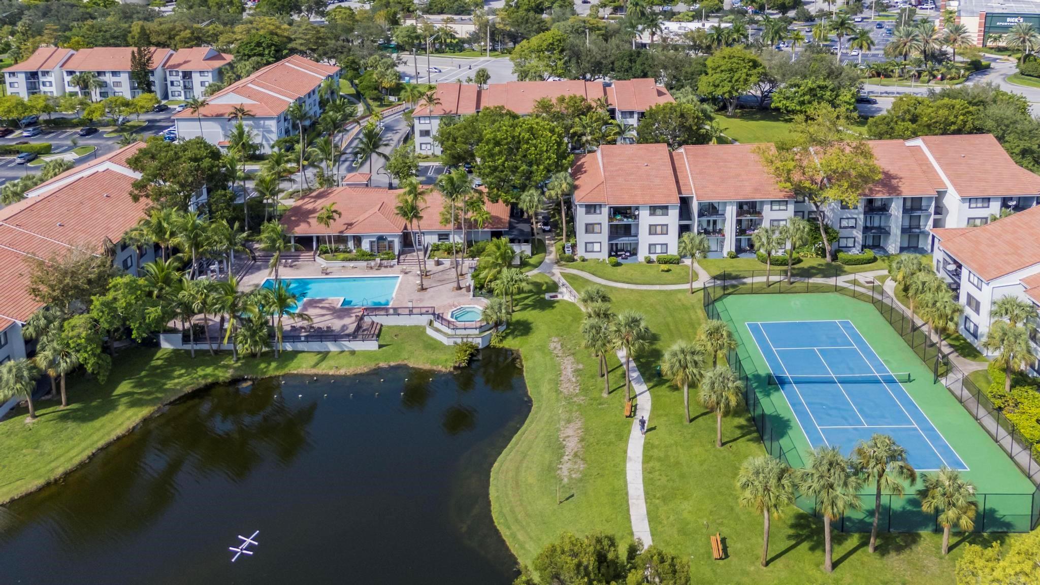 Visconti Condo - Residential Lease