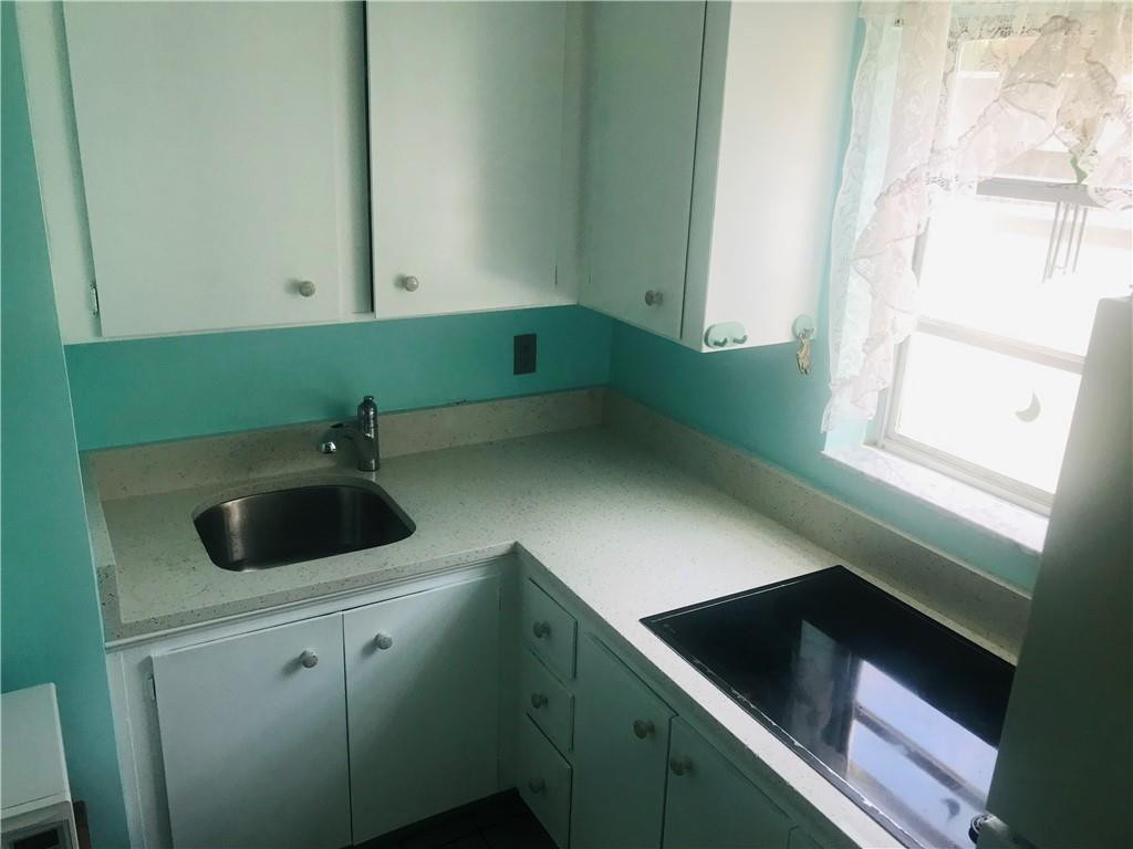 Holiday Apts Condo - Residential Lease