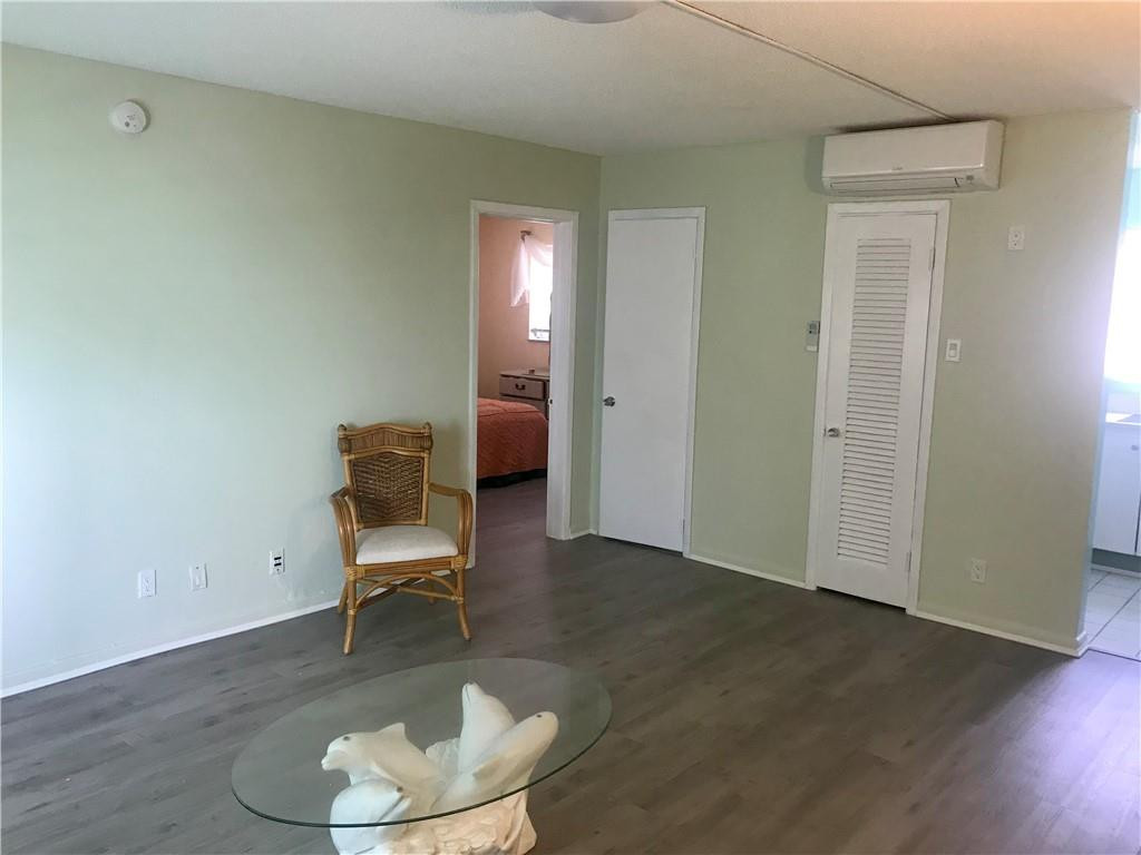 Holiday Apts Condo - Residential Lease