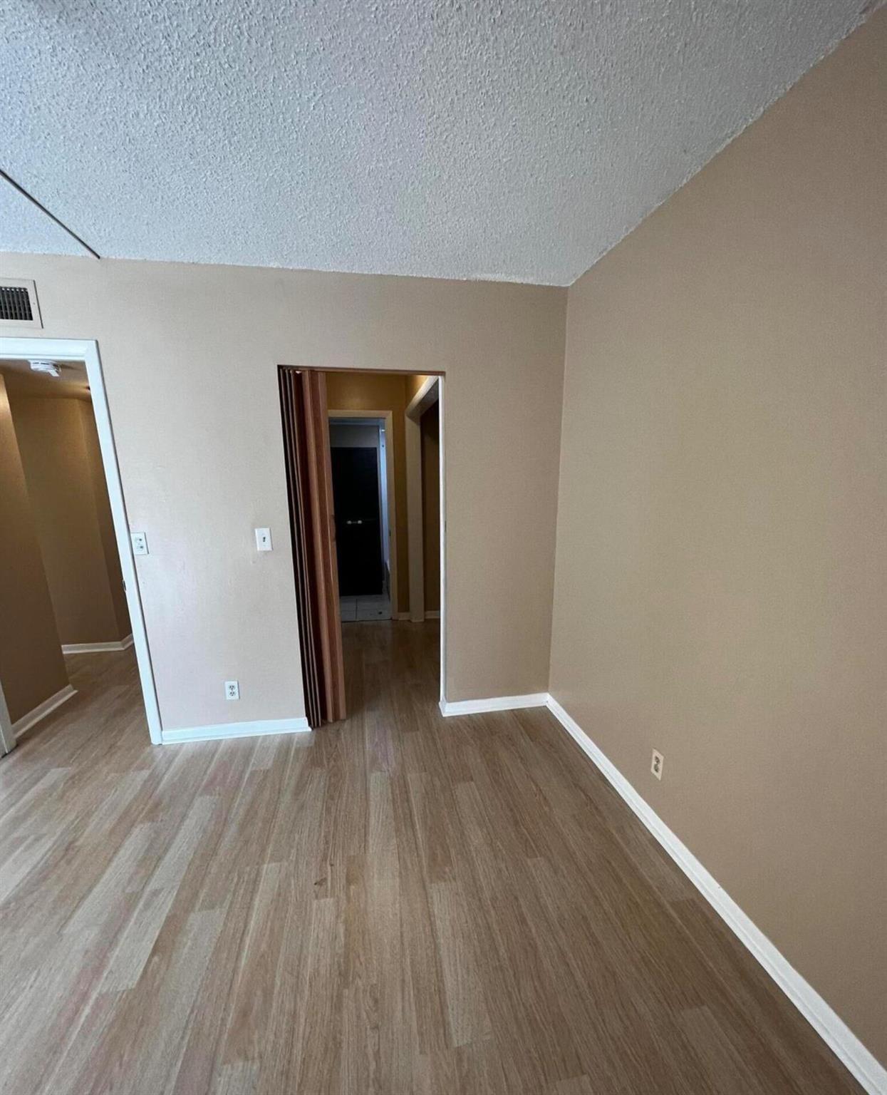 SPANISH OAKS - Residential Lease