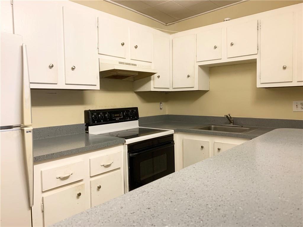 The Manors Of Inverrary - Residential Lease