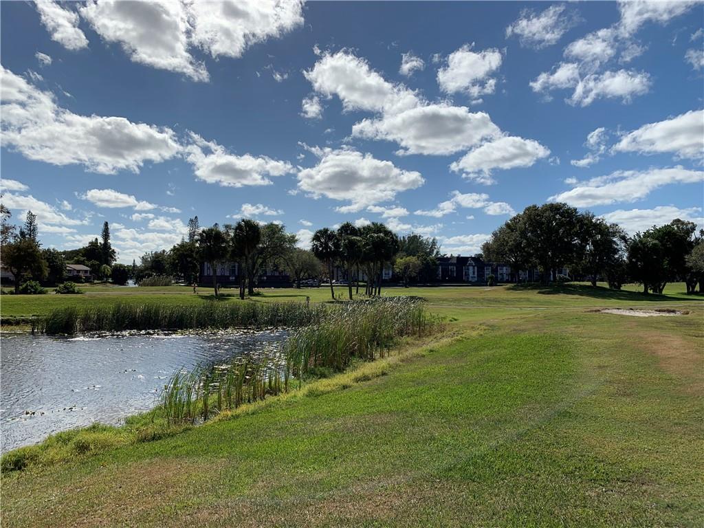 The Manors Of Inverrary - Residential Lease